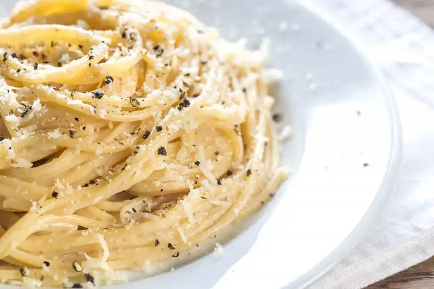 Cacio e Pepe – spaghetti med Pecorino Romano og sort peber
